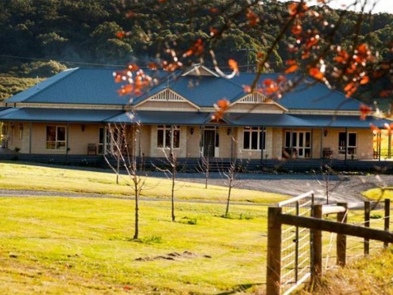 Tallawarra Homestead 5*