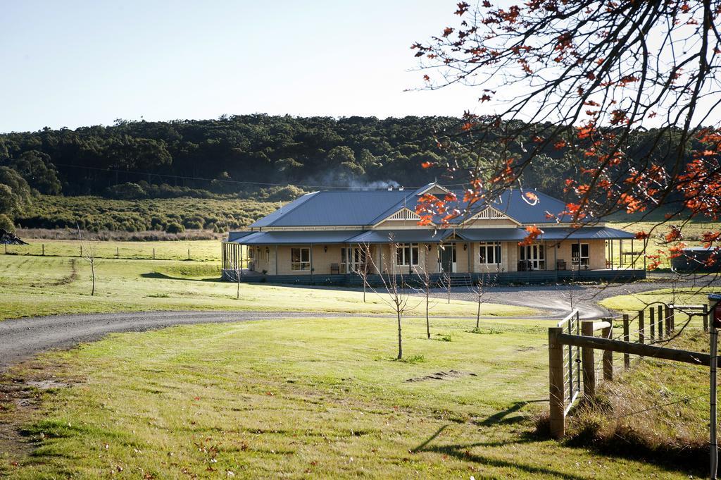 Tallawarra Homestead Bed & Breakfast Tonimbuc