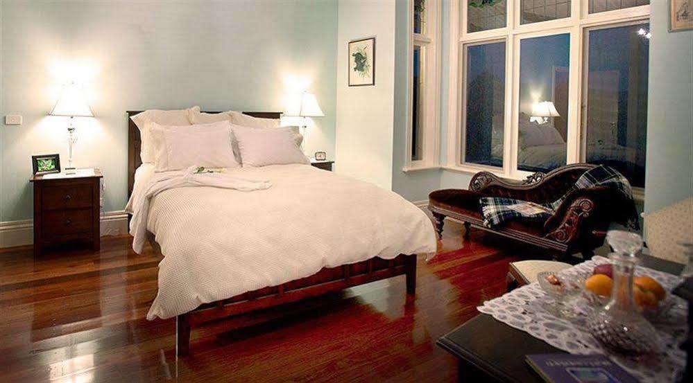 Tallawarra Homestead Bed & Breakfast Tonimbuc